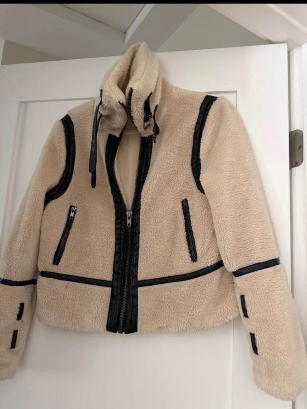 dh NEW YORK Sherpa Jacket